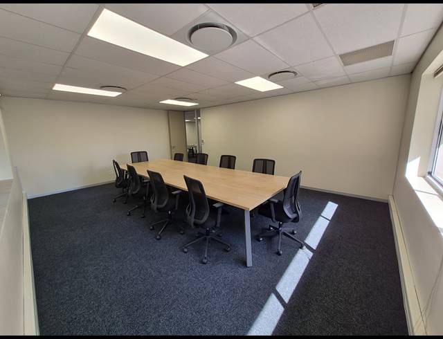643M² OFFICE TO LET IN WOODMEAD